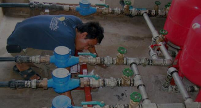 vazamento de óleo da bomba de água